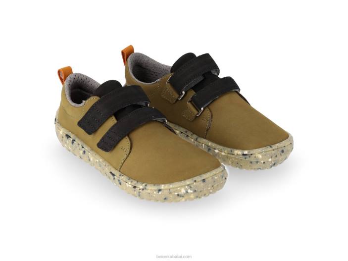 linksmi vaikai basomis kojomisBe Lenka HZVH211 Žalioji armija